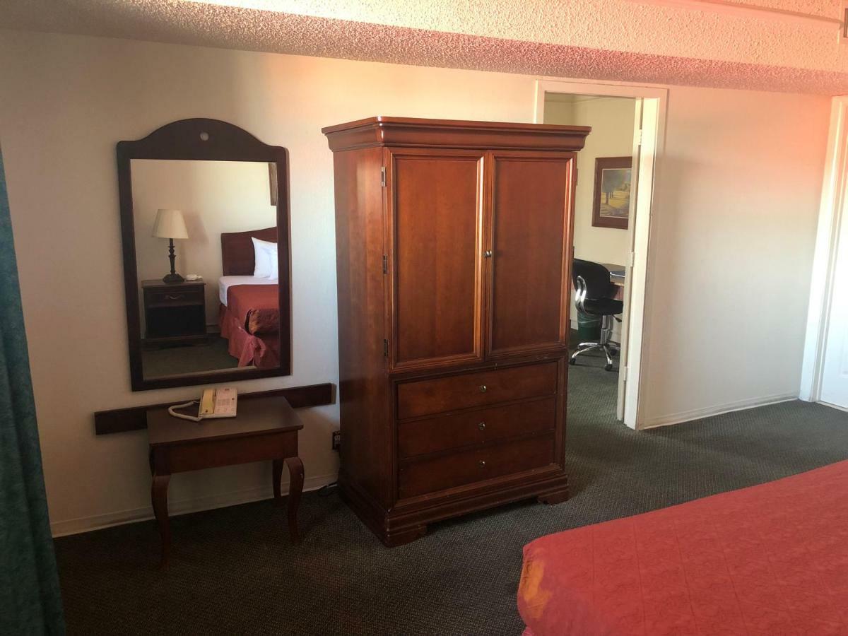 Americas Best Value Inn DEN Extérieur photo
